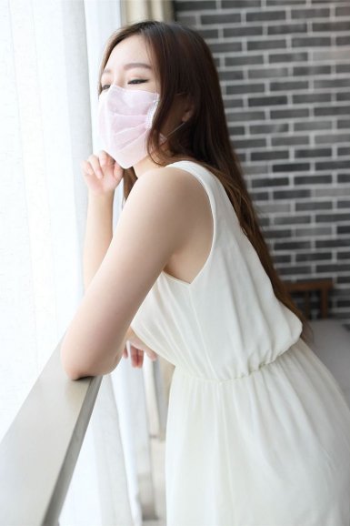 《狩猎》预告惊悚来袭艾玛·罗伯茨上演大逃杀【九游体育官网】(图2) 九游体育APP